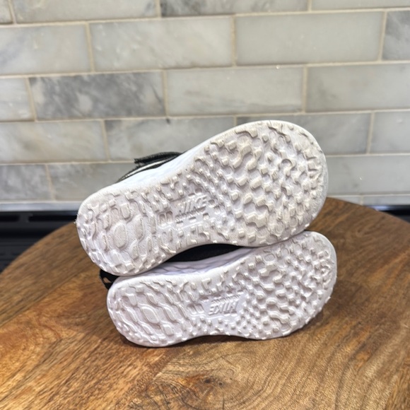 Nike Toddler Kids Revolution 6 Shoes - Picture 6 of 7